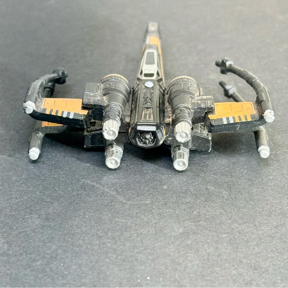 Hot Wheels Black Star Wars‎ X-Wing Fighter Poe Dameron Ship Starship Toy